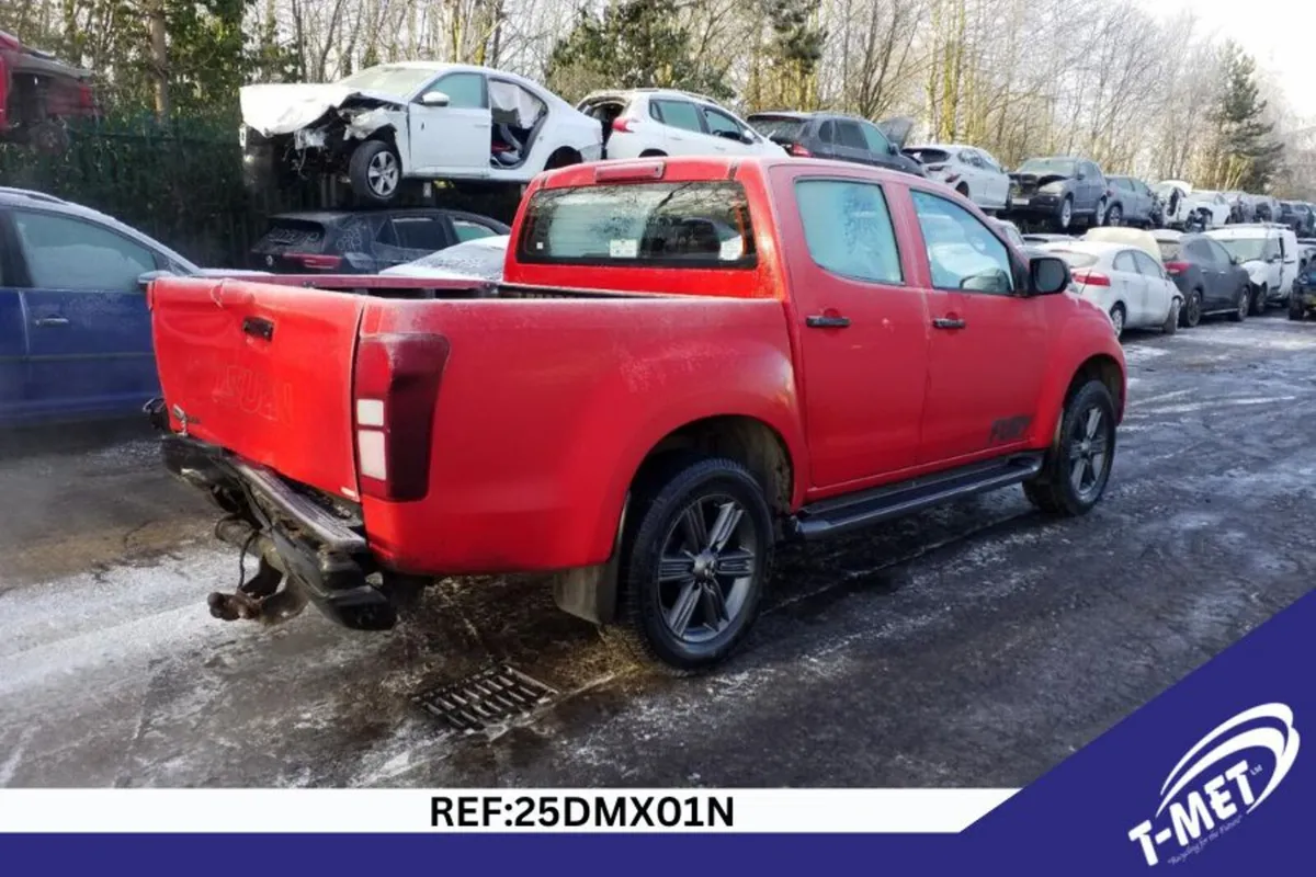 2019 ISUZU D-MAX BREAKING FOR PARTS - Image 4