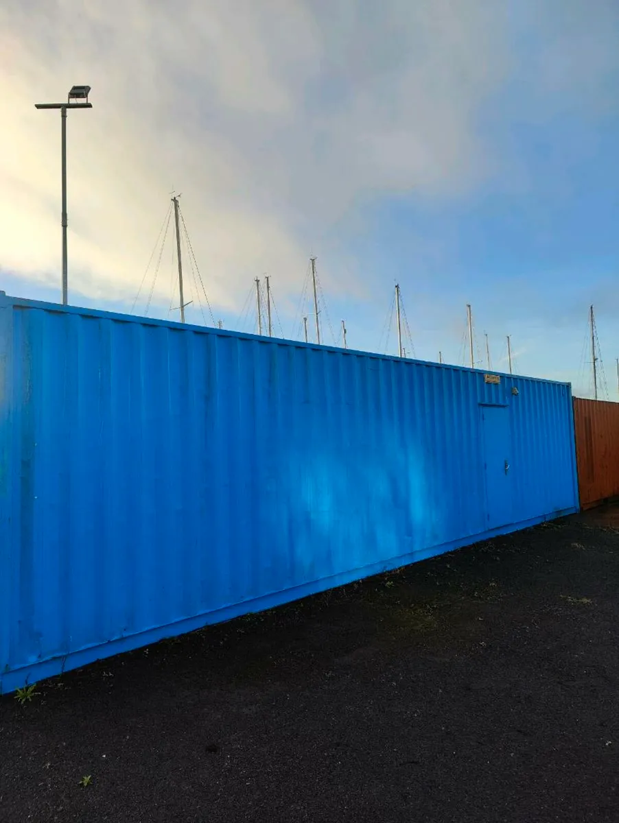 40ft High Cube Container Security Door and Lights - Image 3
