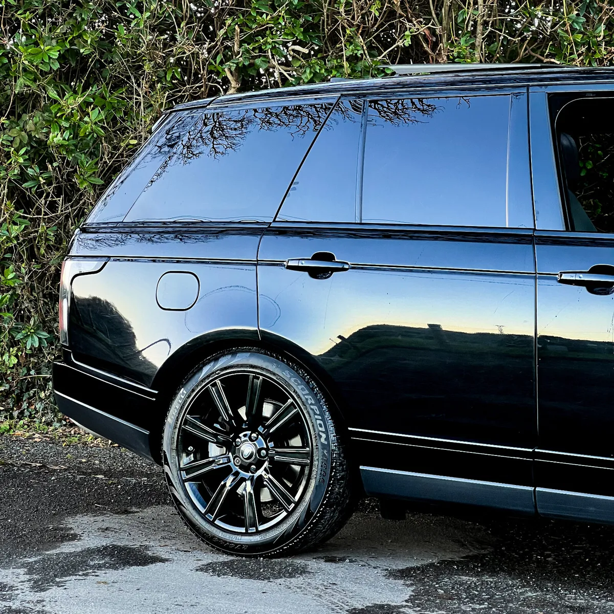 2020 (202) Range Rover Vogue Westminister P400e - Image 2