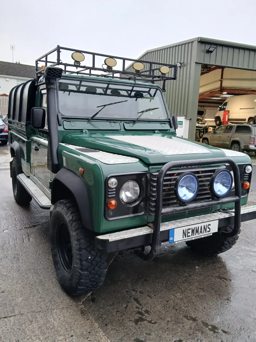 2003 Land Rover Defender 130 p/up - Image 2