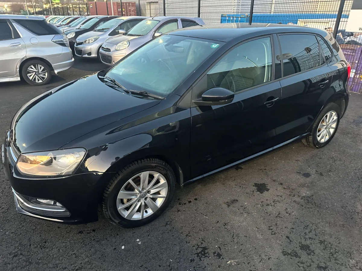 VOLKSWAGON POLO 1.2L TSI Comfortline 2015 - Image 11