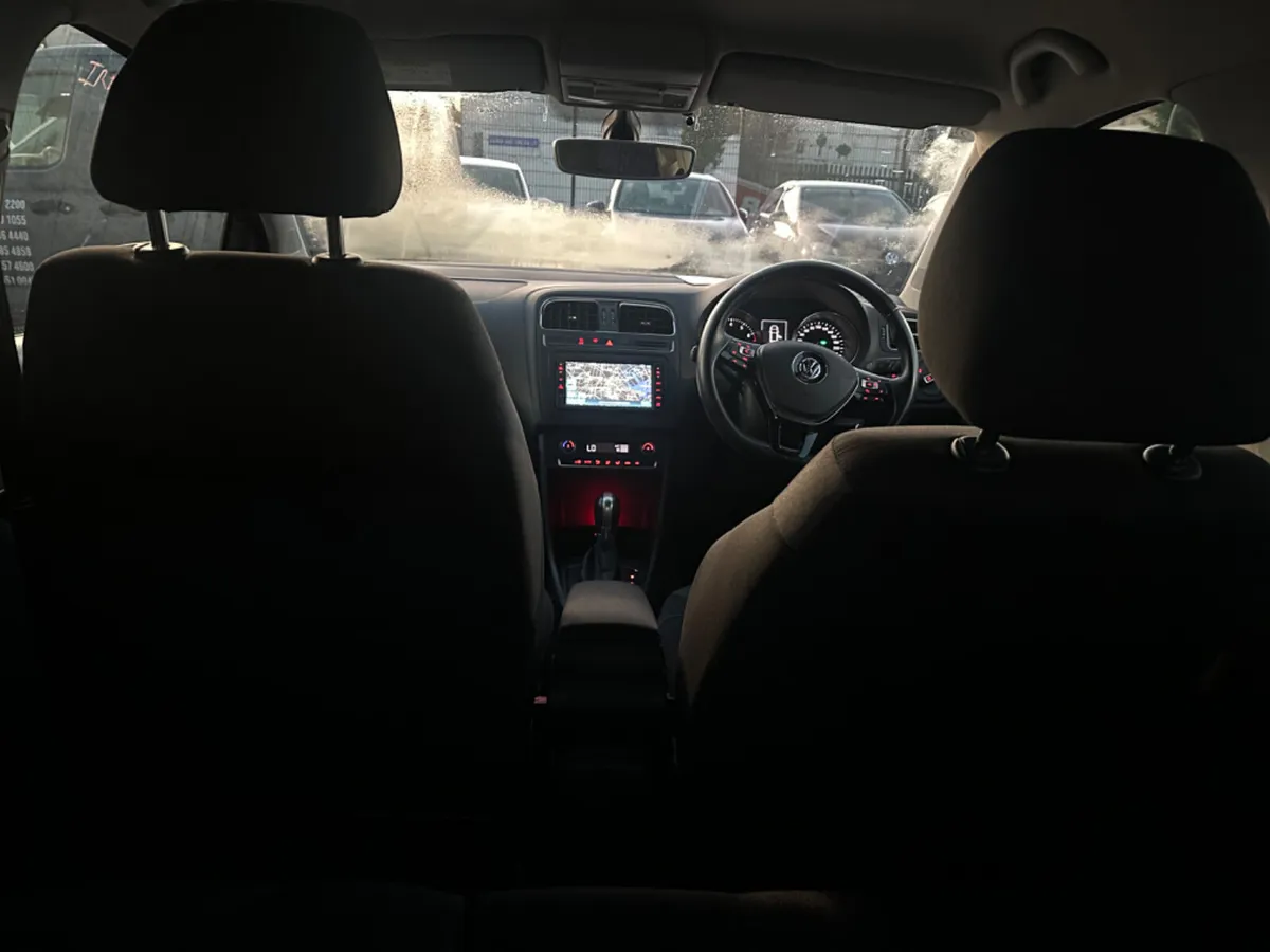 VOLKSWAGON POLO 1.2L TSI Comfortline 2015 - Image 16