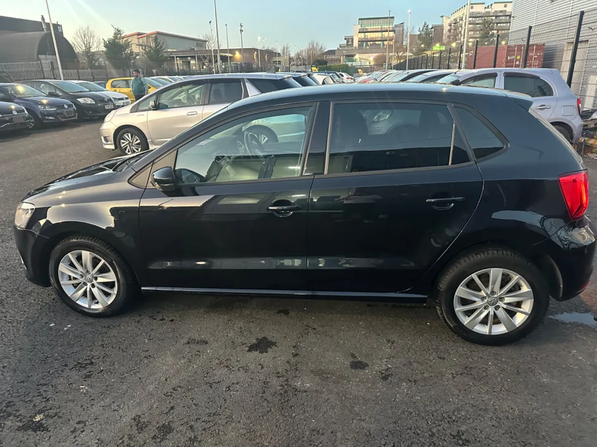 VOLKSWAGON POLO 1.2L TSI Comfortline 2015 - Image 9