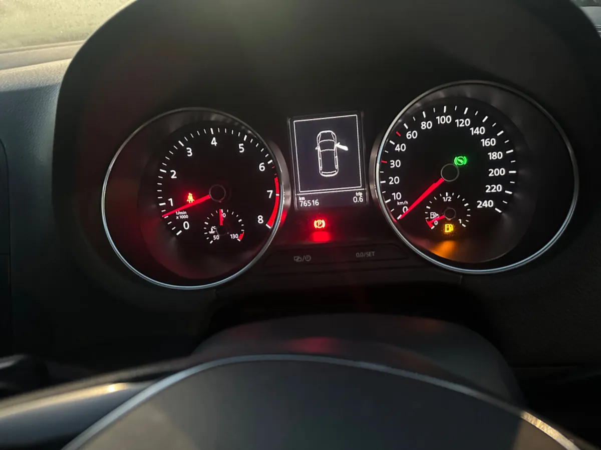 VOLKSWAGON POLO 1.2L TSI Comfortline 2015 - Image 13