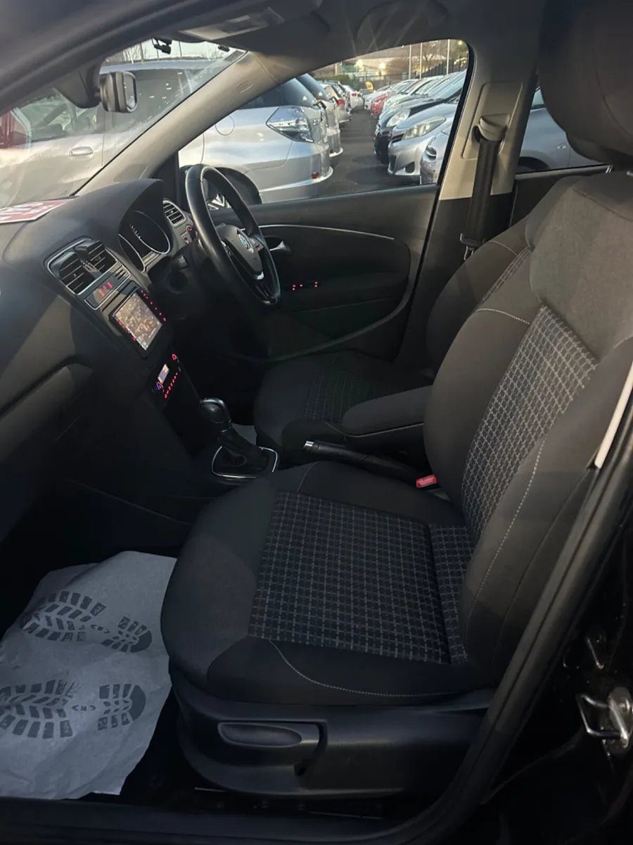 VOLKSWAGON POLO 1.2L TSI Comfortline 2015 - Image 18