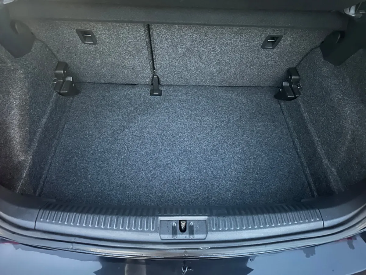 VOLKSWAGON POLO 1.2L TSI Comfortline 2015 - Image 7