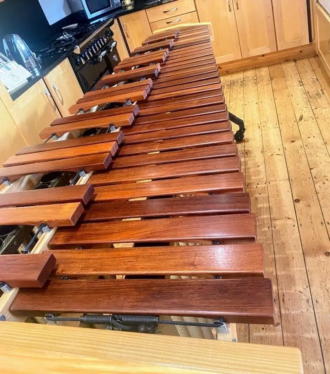 Professional Vancore Rosewood Marimba 4.3 Octave Excellent Condition for sale in Co. Dublin for 1 550 on DoneDeal