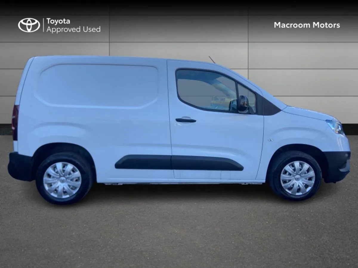 Toyota Proace 1.5 GX SWB 650KG 3 3DR - VAT - Image 3