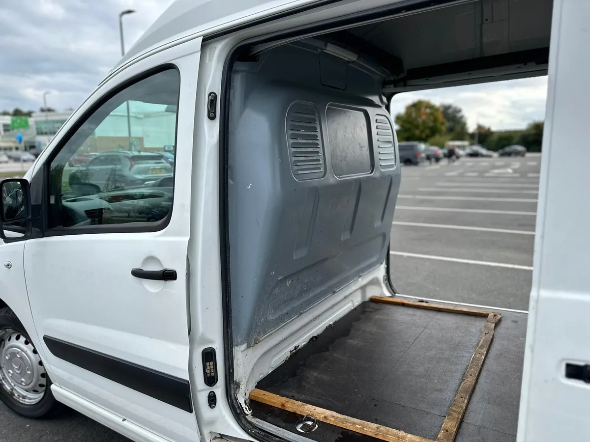 Citroen dispatch 2.0 diesel 2014 high roof - Image 4