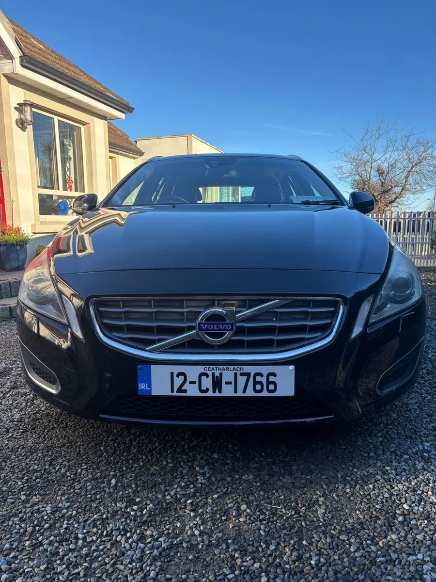 Volvo V60 2012 - Image 2