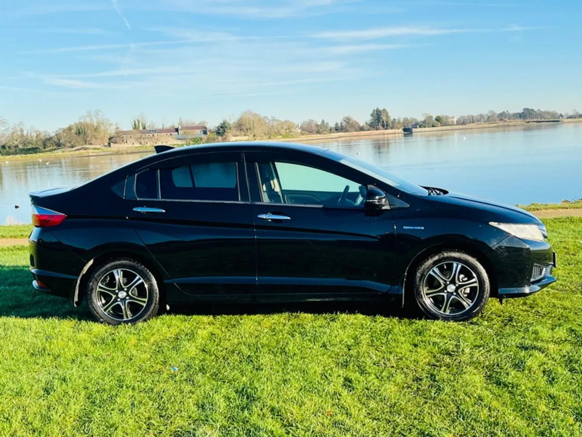 Honda Grace 1.5 Hybrid Finance Available - Image 3