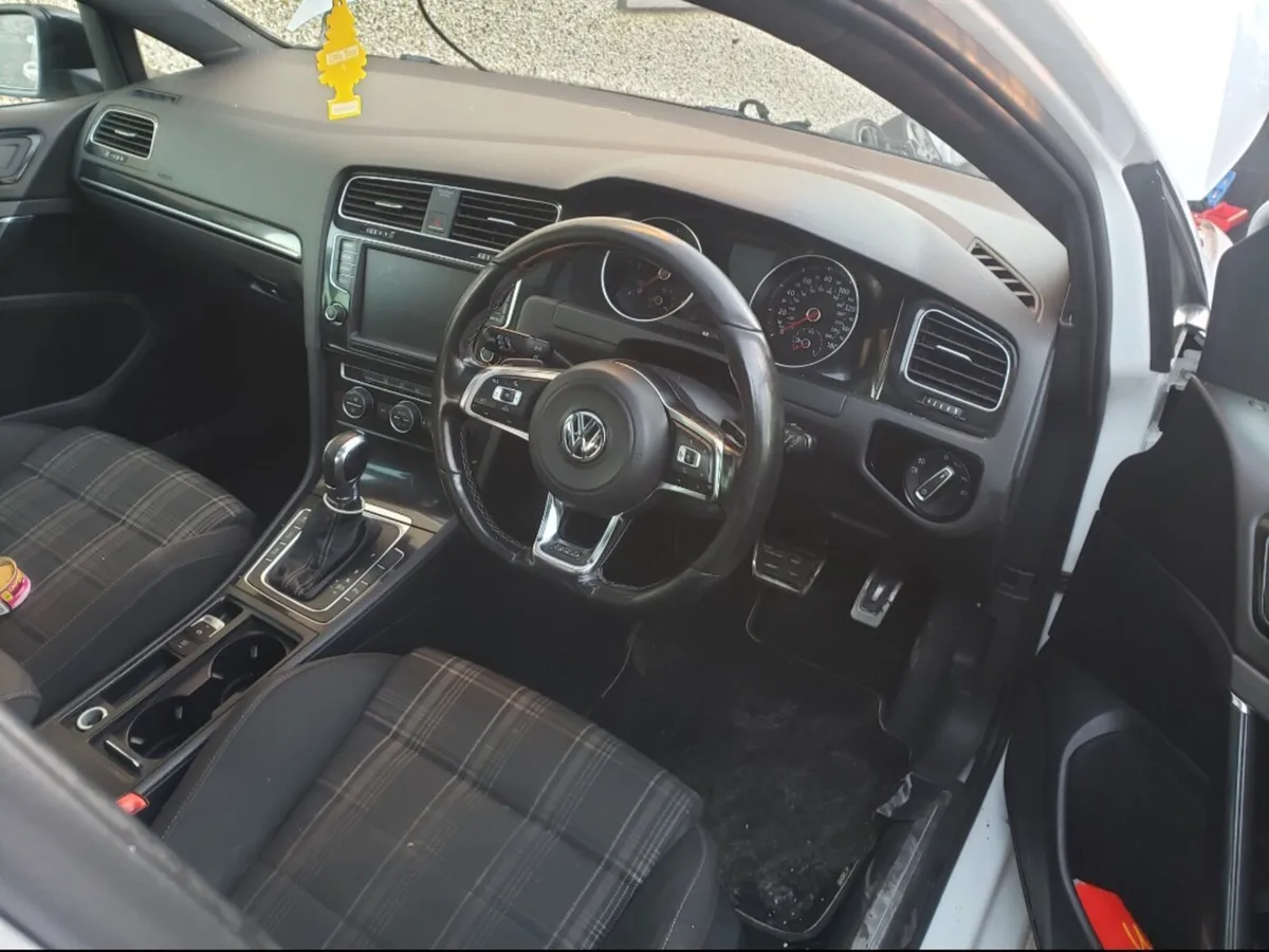 2013 Volkswagen Golf GTD Breaking - Image 3
