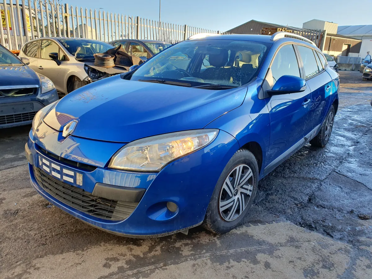 10 RENAULT MEGANE  1.5 DCI FOR BREAKING - Image 1