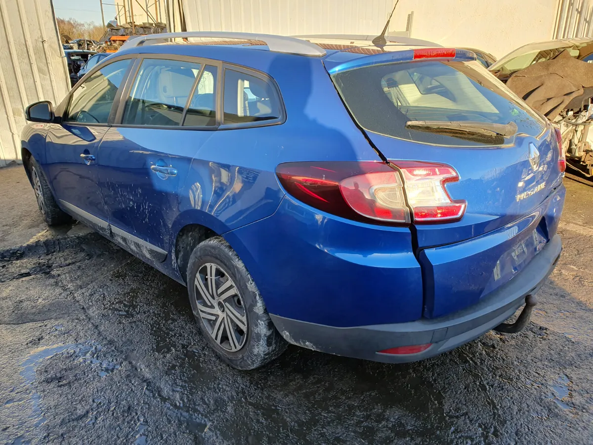 10 RENAULT MEGANE  1.5 DCI FOR BREAKING - Image 4