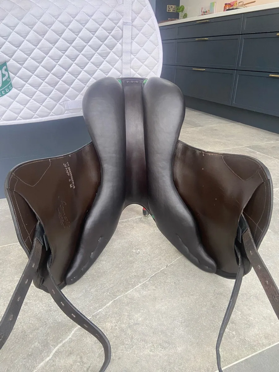 Amerigo Monoflap Jump Saddle - Image 4