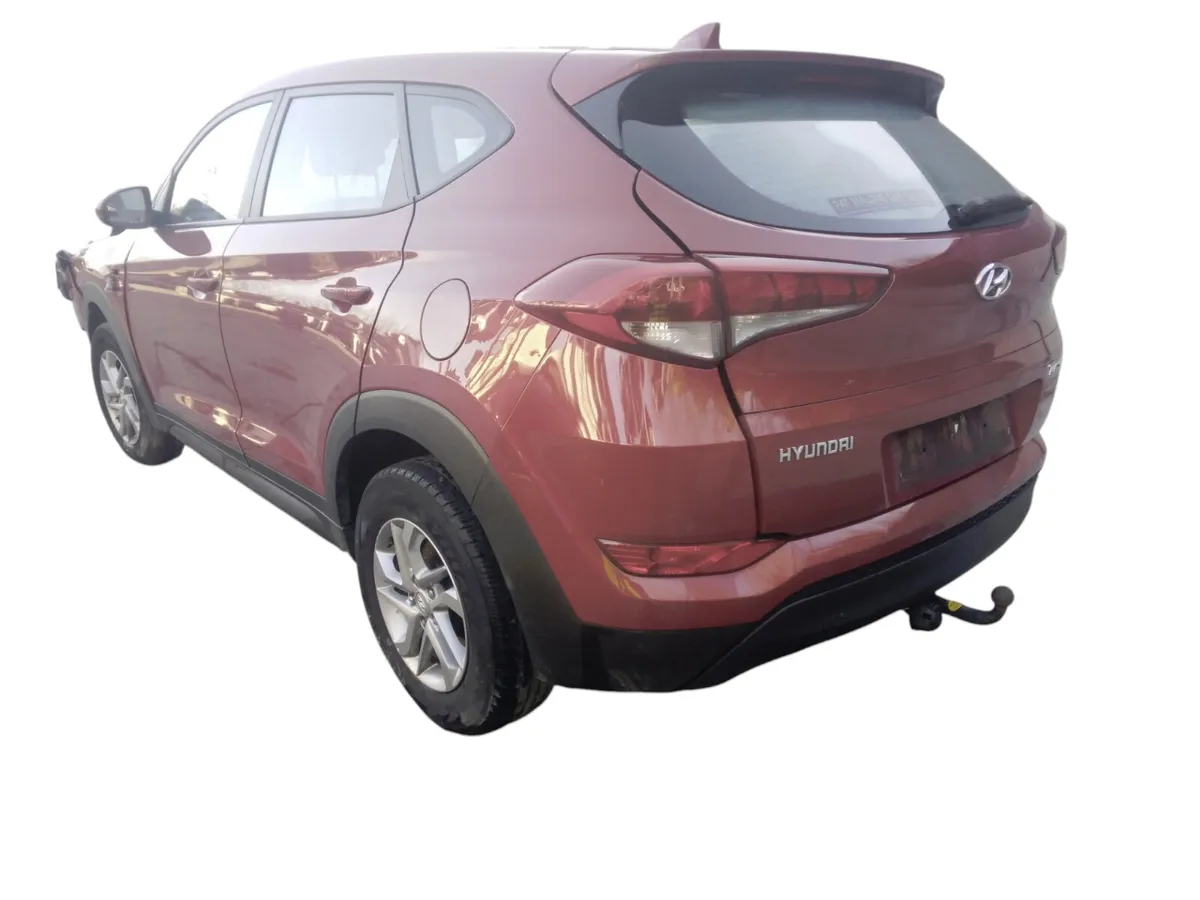 2017 HYUNDAI TUCSON For Breaking/Dismantling - Image 1