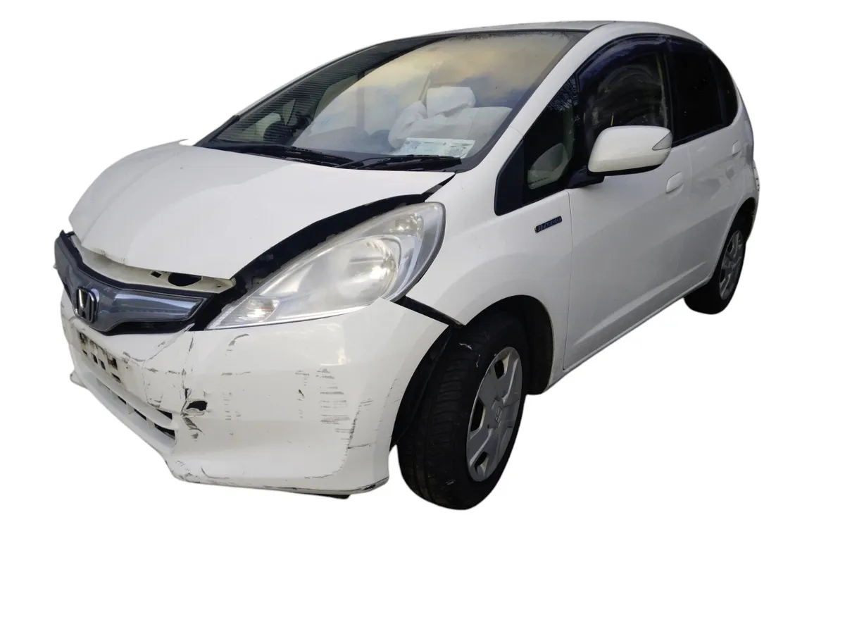 2013 HONDA FIT For Breaking/Dismantling - Image 1