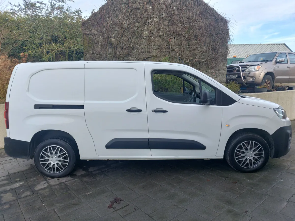 CITROEN BERLINGO 212' 100 BHP - LWB - Image 1