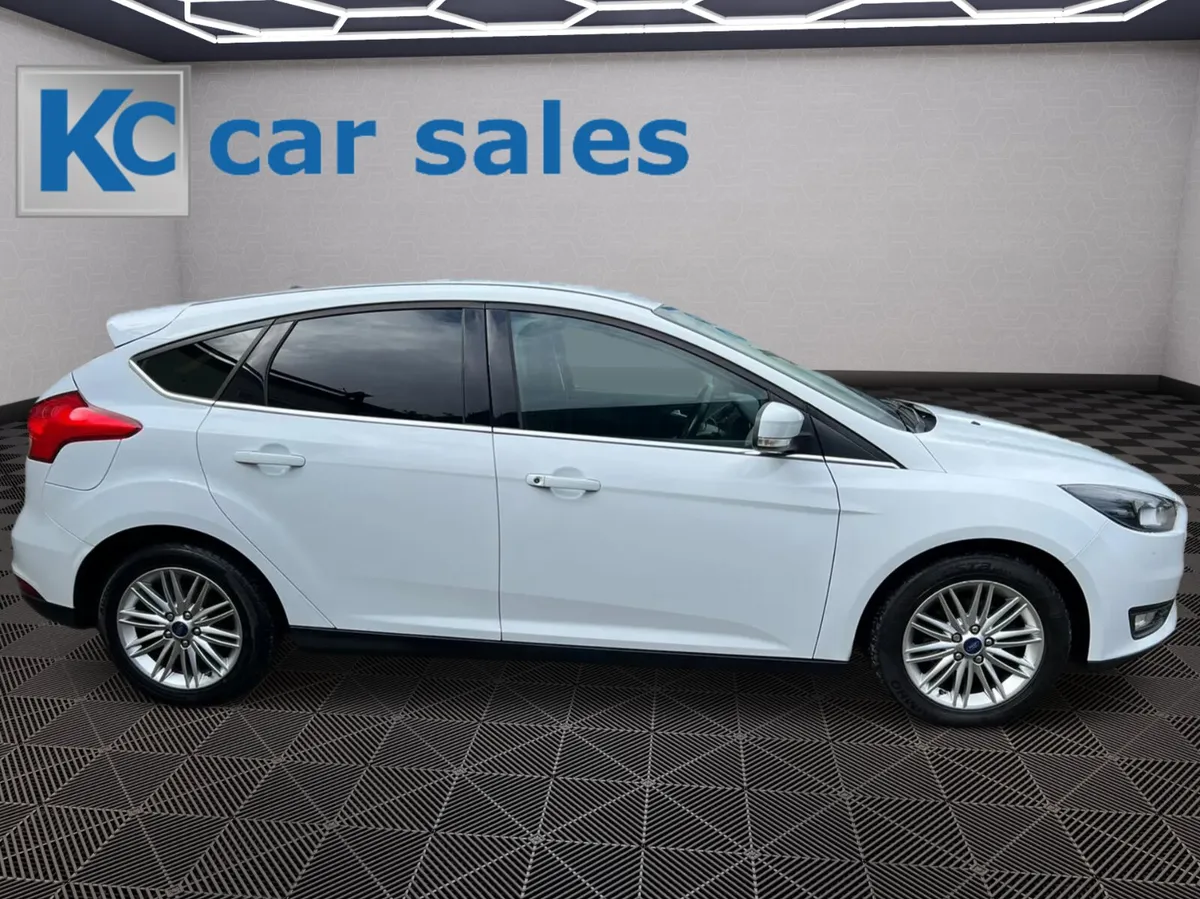 Ford Focus 2018, 52K , €65P/W, SAT-NAV CRUISE CTRL - Image 4