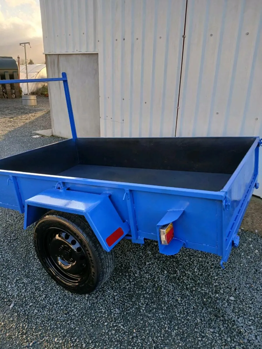 Trailer - Image 2
