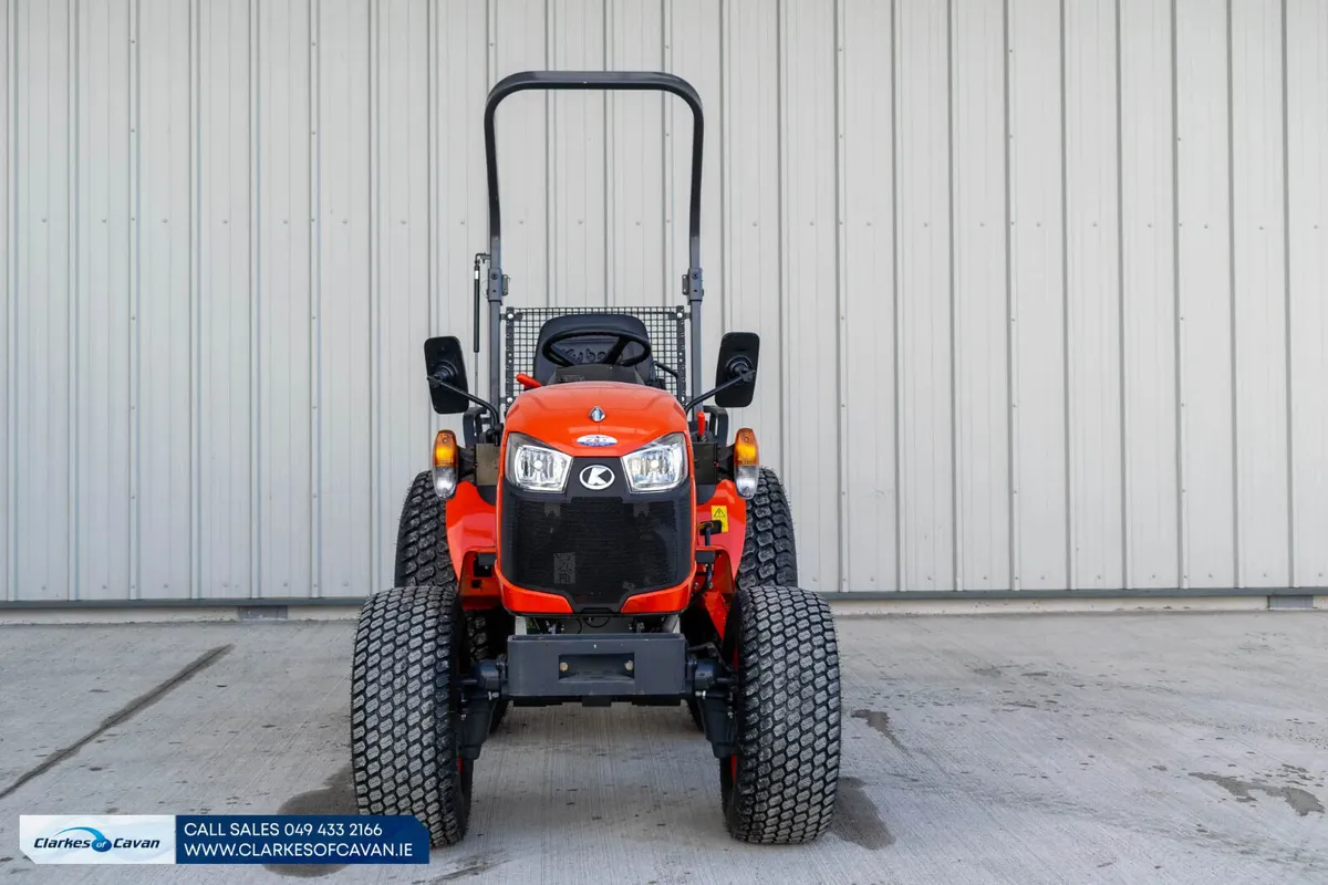 2022 Kubota B2-231 - Image 2