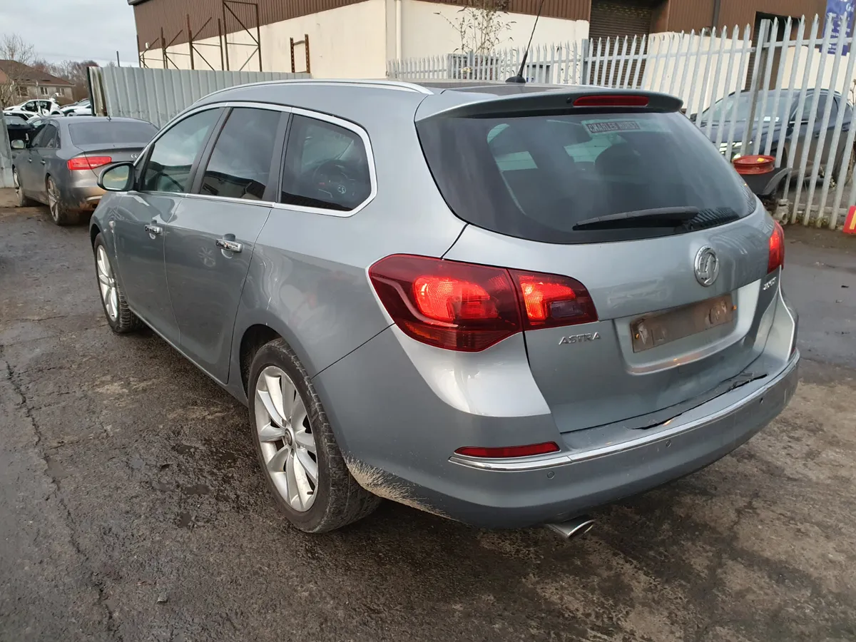 13 OPEL ASTRA  2.0 CDTI (A20DTH) FOR BREAKING - Image 3