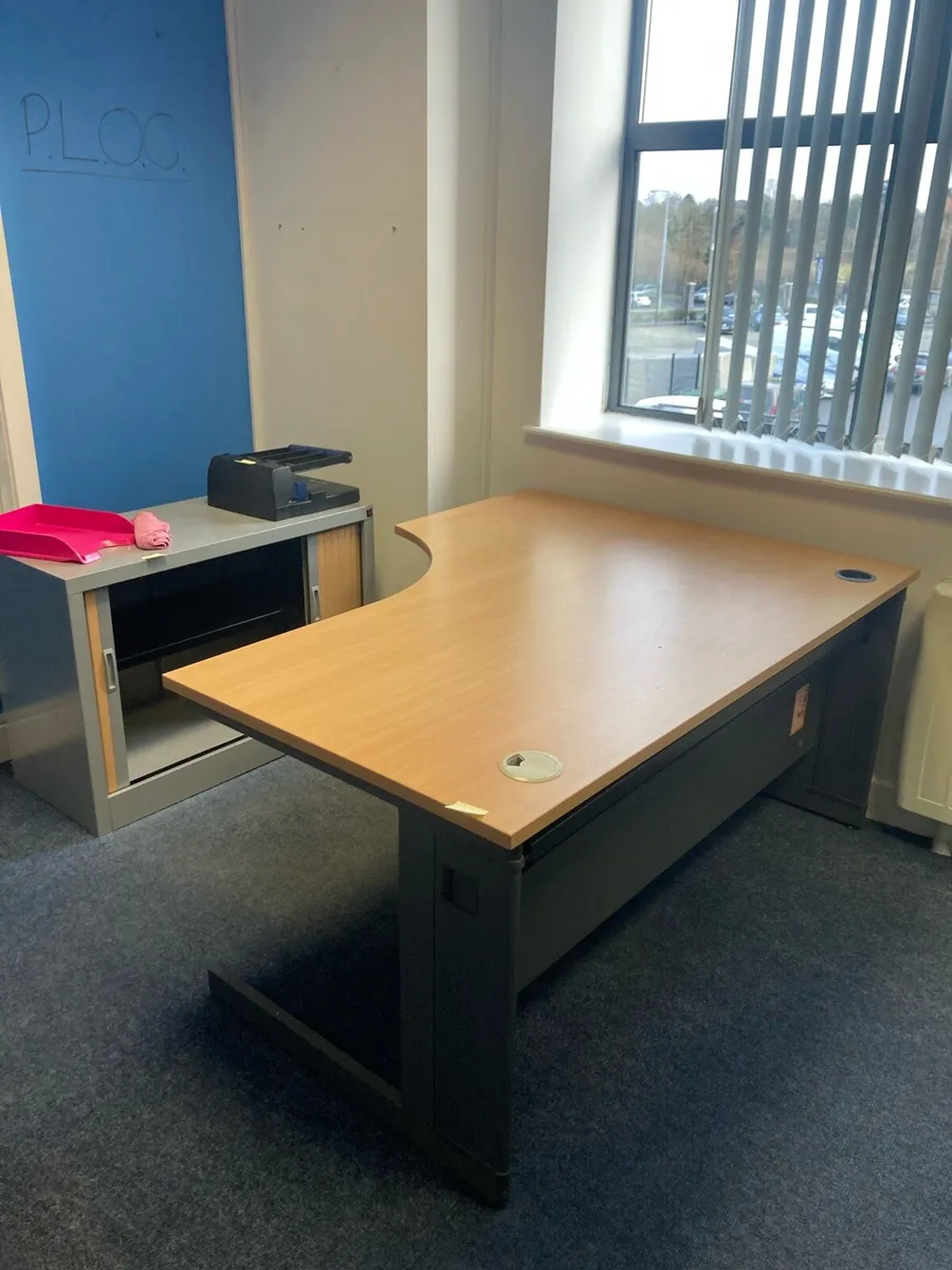Office Desk - Image 1