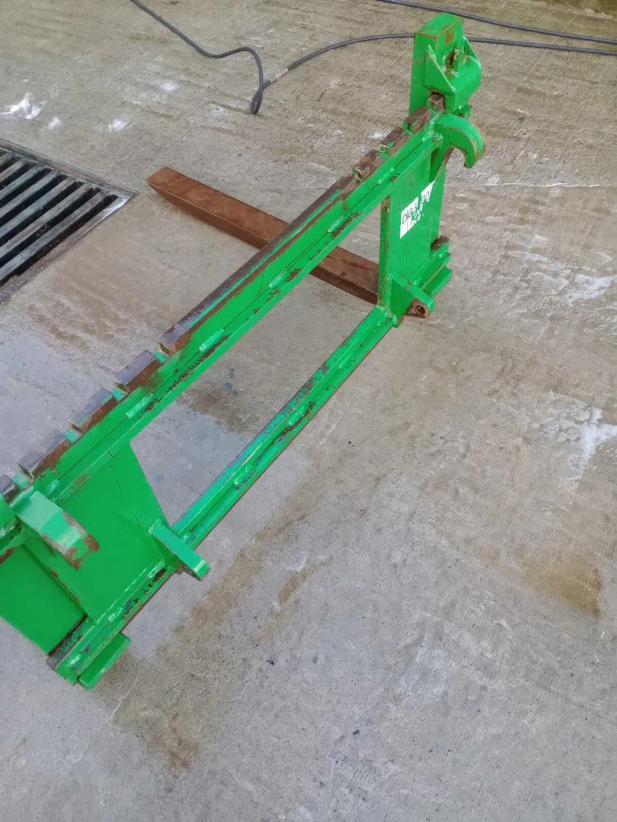 John Deere pallet forks - Image 3