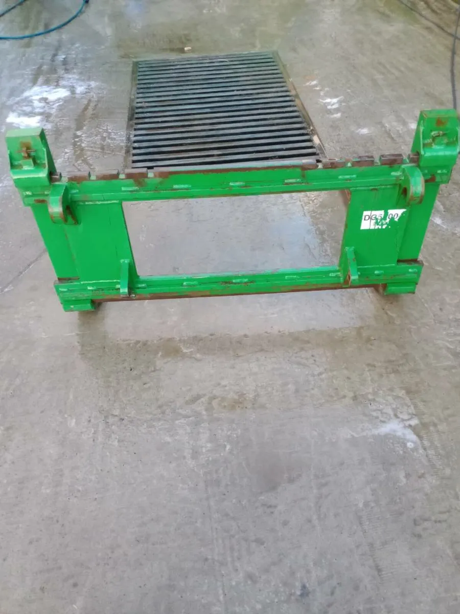 John Deere pallet forks - Image 4
