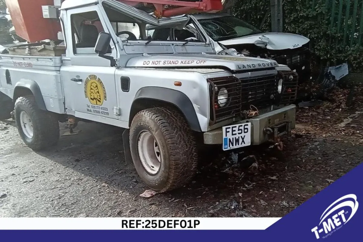 2006 LAND ROVER DEFENDER BREAKING FOR PARTS - Image 3