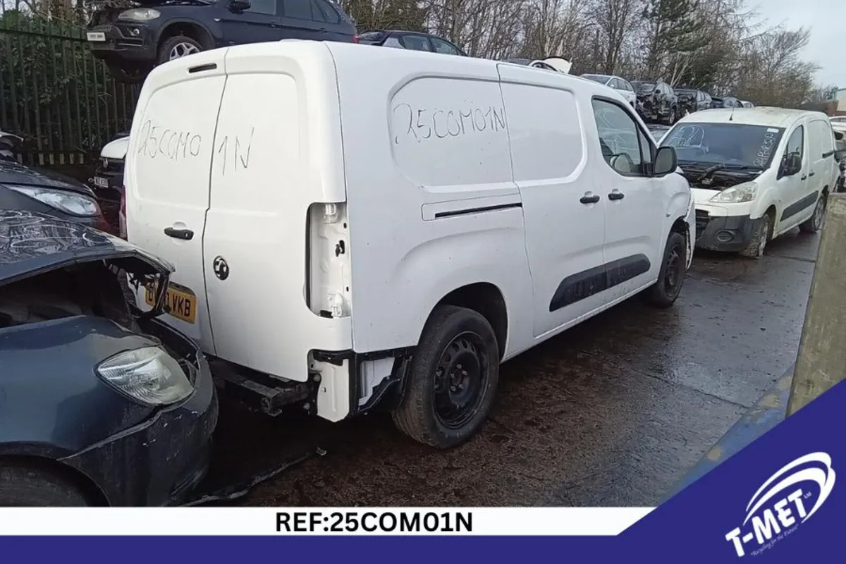 2020 VAUXHALL COMBO BREAKING FOR PARTS - Image 3