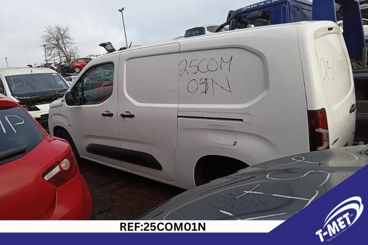 2020 VAUXHALL COMBO BREAKING FOR PARTS - Image 4