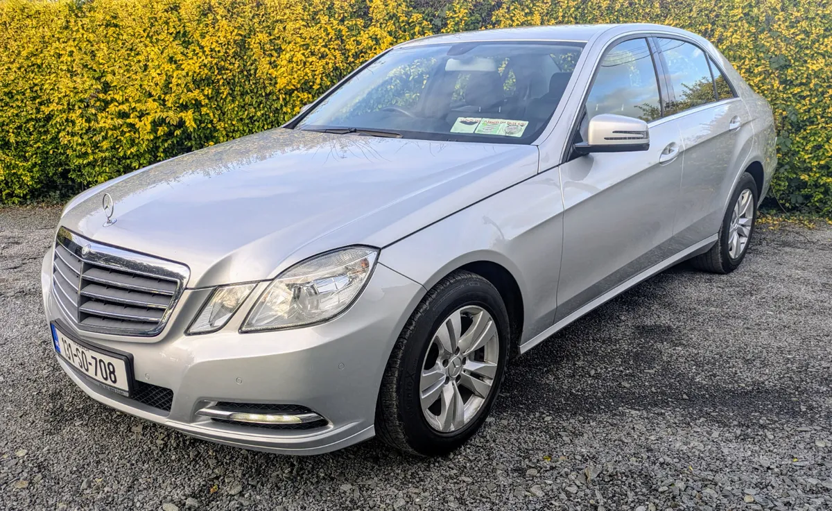 MERCEDES BENZ-E-CLASS  AUTO/LOW KLMS - Image 3