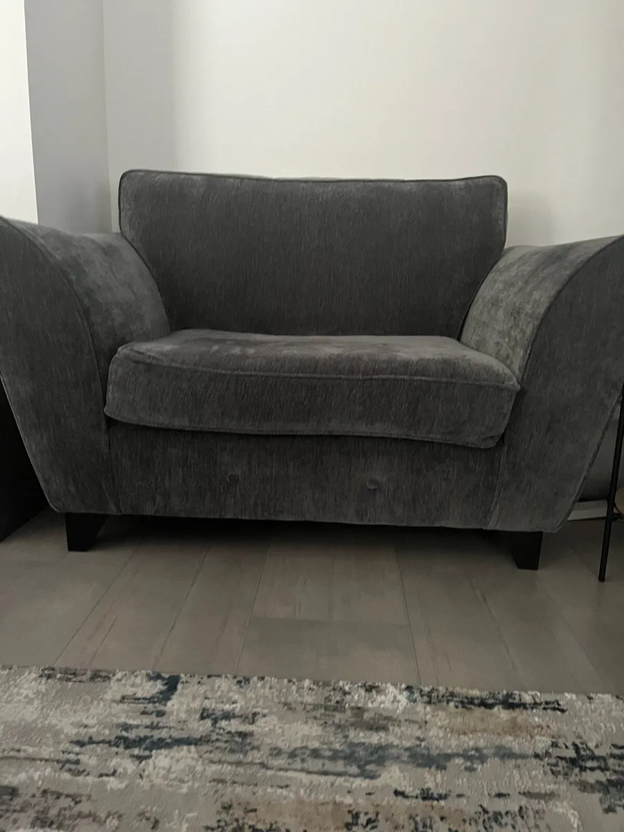 Loveseat - Image 3