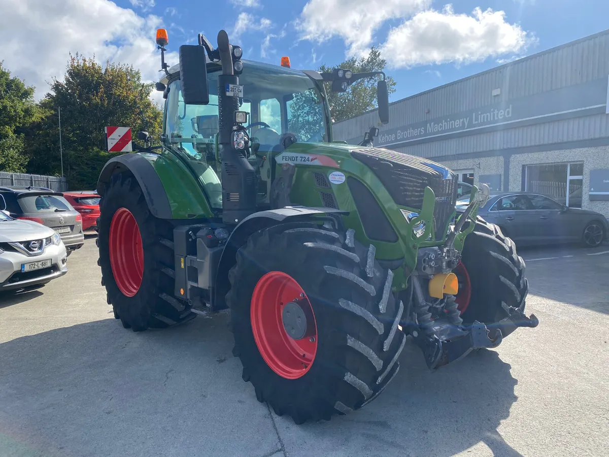 Fendt 724 Profi Plus - €132,500 + VAT - Image 3