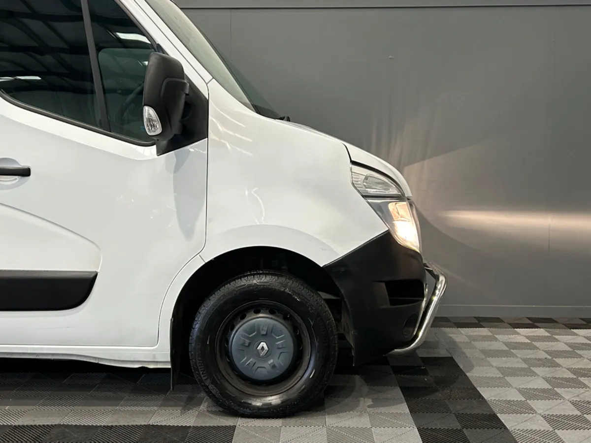 Nissan NV400 2019 Low Mileage €10950 INC VAT - Image 4
