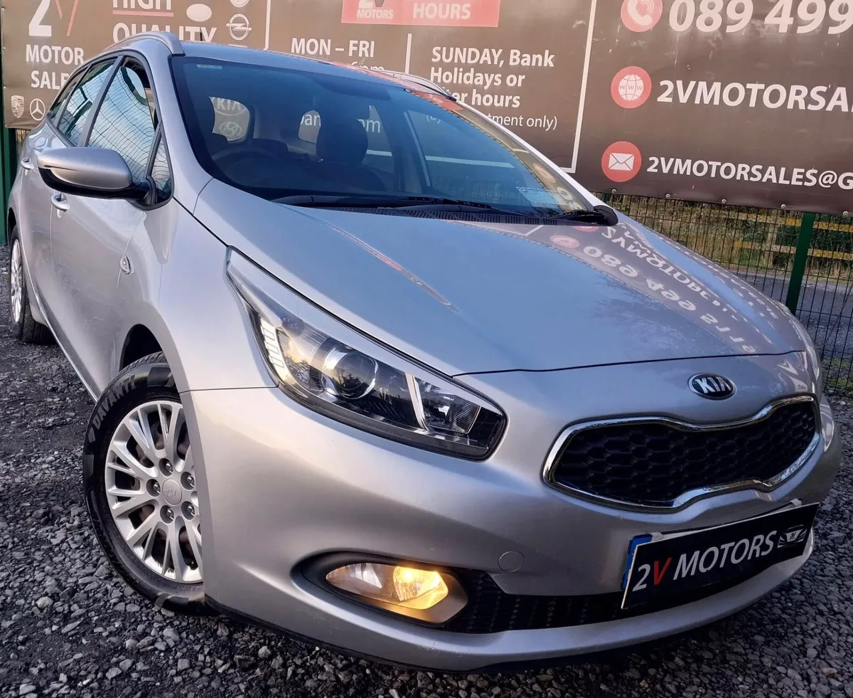 🔵 Kia Ceed  1.4 CRDI ECOD SW 5DR LOW KM - Image 4