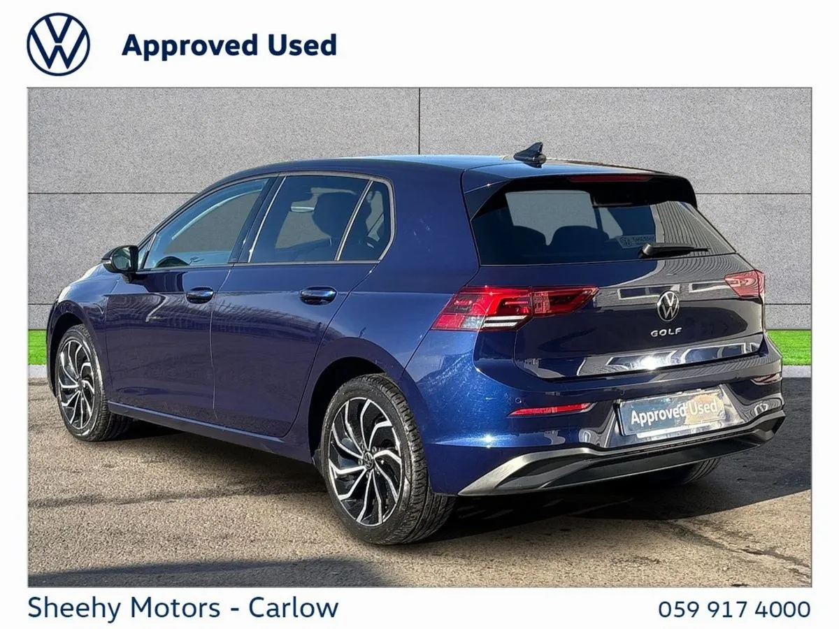 Volkswagen Golf 1.0 TSI 110HP Life - Image 3