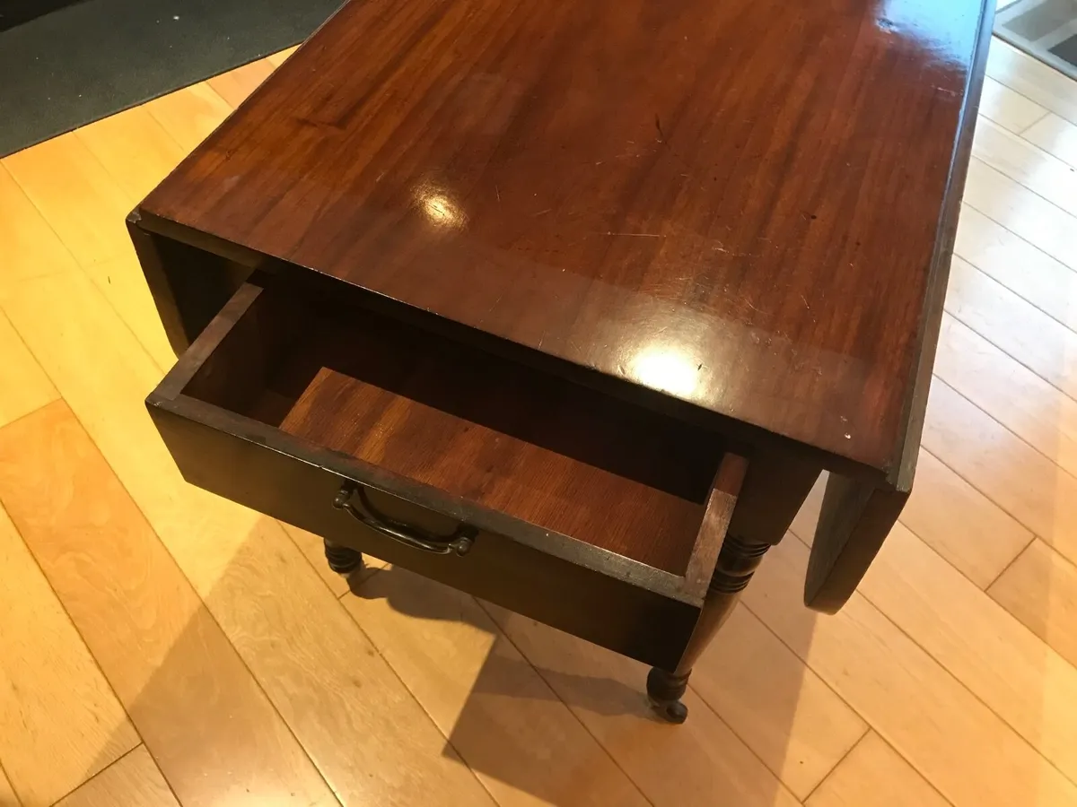 Mahogany drop-leaf Pembroke Table - Image 3