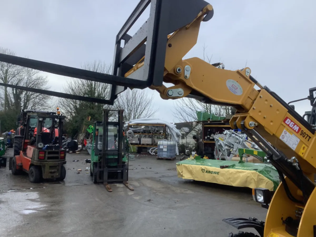 New DGM 907 T telescopic Loader - Image 4