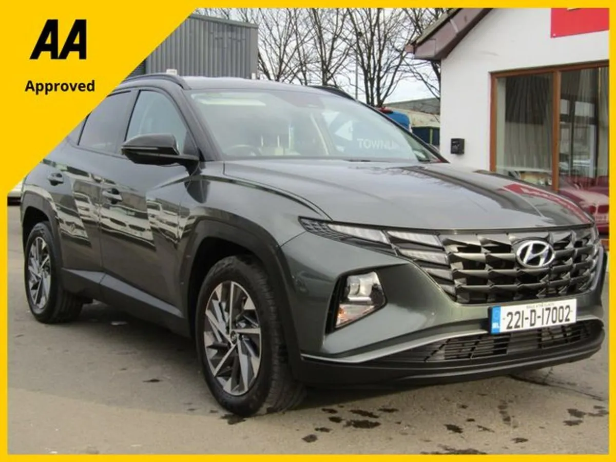 Hyundai Tucson Ix35 Executive 2tone HEV Automatic - Image 1