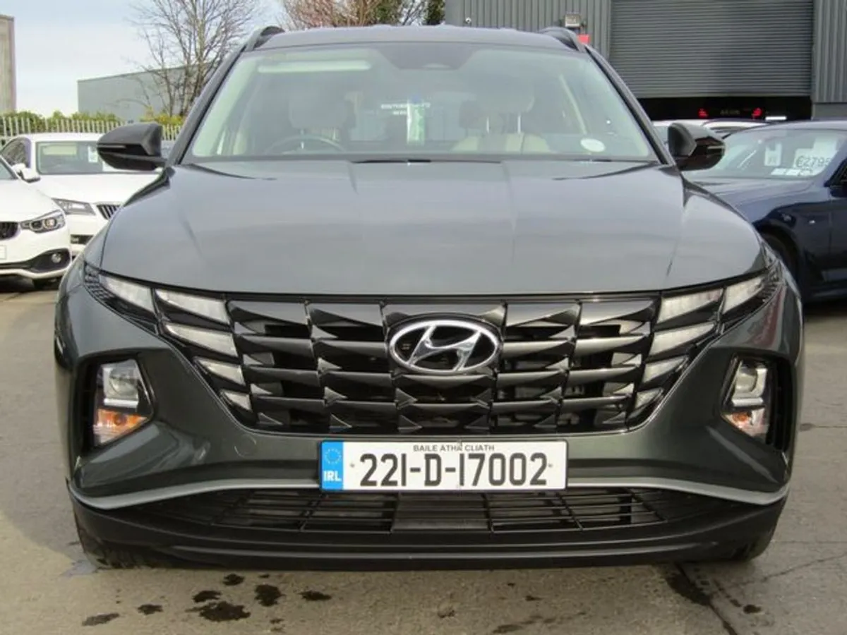 Hyundai Tucson Ix35 Executive 2tone HEV Automatic - Image 2