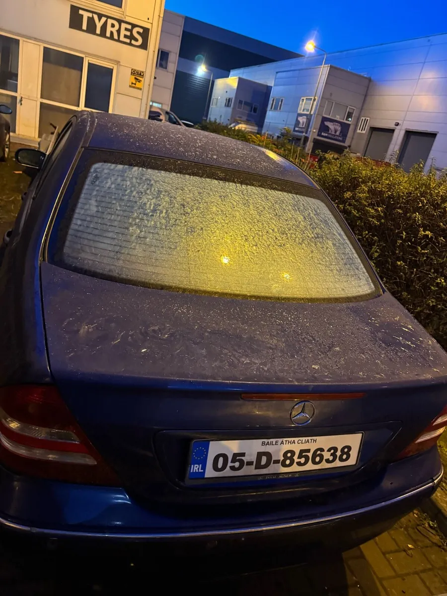 Mercedes auto for parts - Image 2