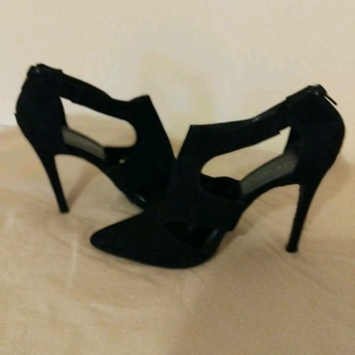 Ladies shoes - Image 1