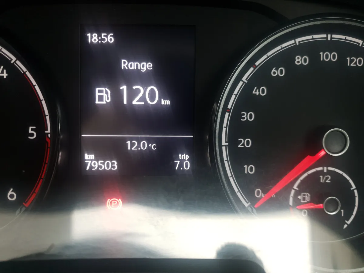 Volkswagen Transporter 2021 T6 28 - Image 4