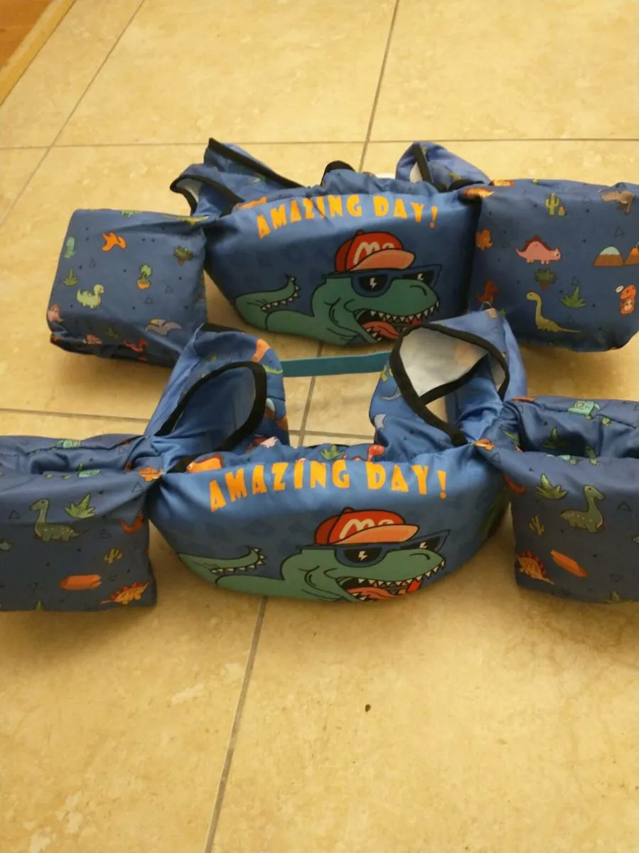 Swim vest for kids - Image 1