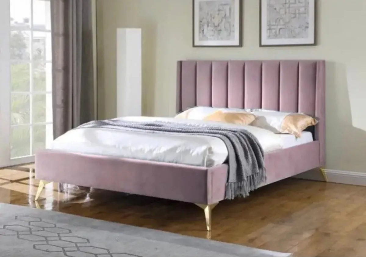 CLARA BEDSTEAD IN PINK Double