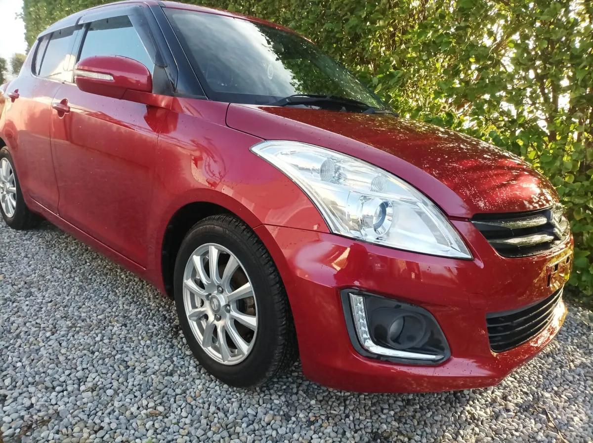 LOVELY HIGH SPEC SUZUKI SWIFT 1.2 AUTOMATIC, 2015 - Image 1