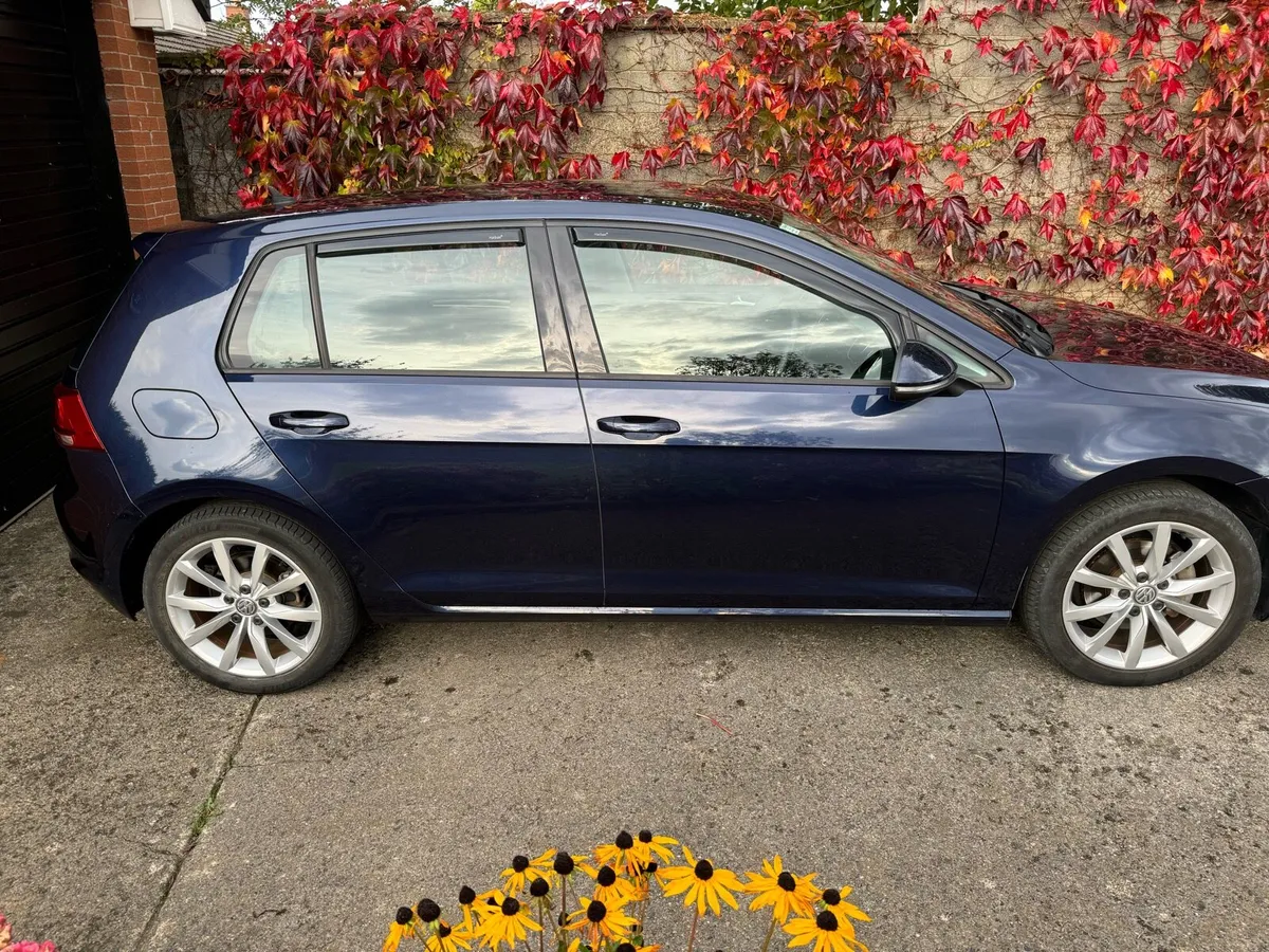 Highline Volkswagen Golf 1.4 TSI Low miles - Image 4