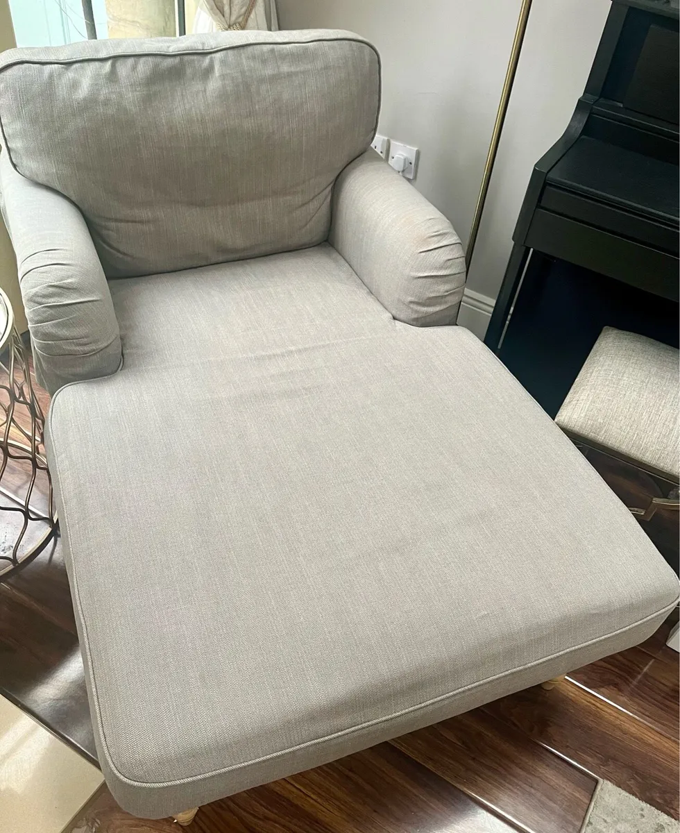 Chaise Lounge - Image 2